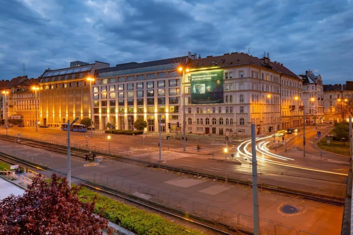 Chic Central Flat With River View Budapest Ngoại thất bức ảnh