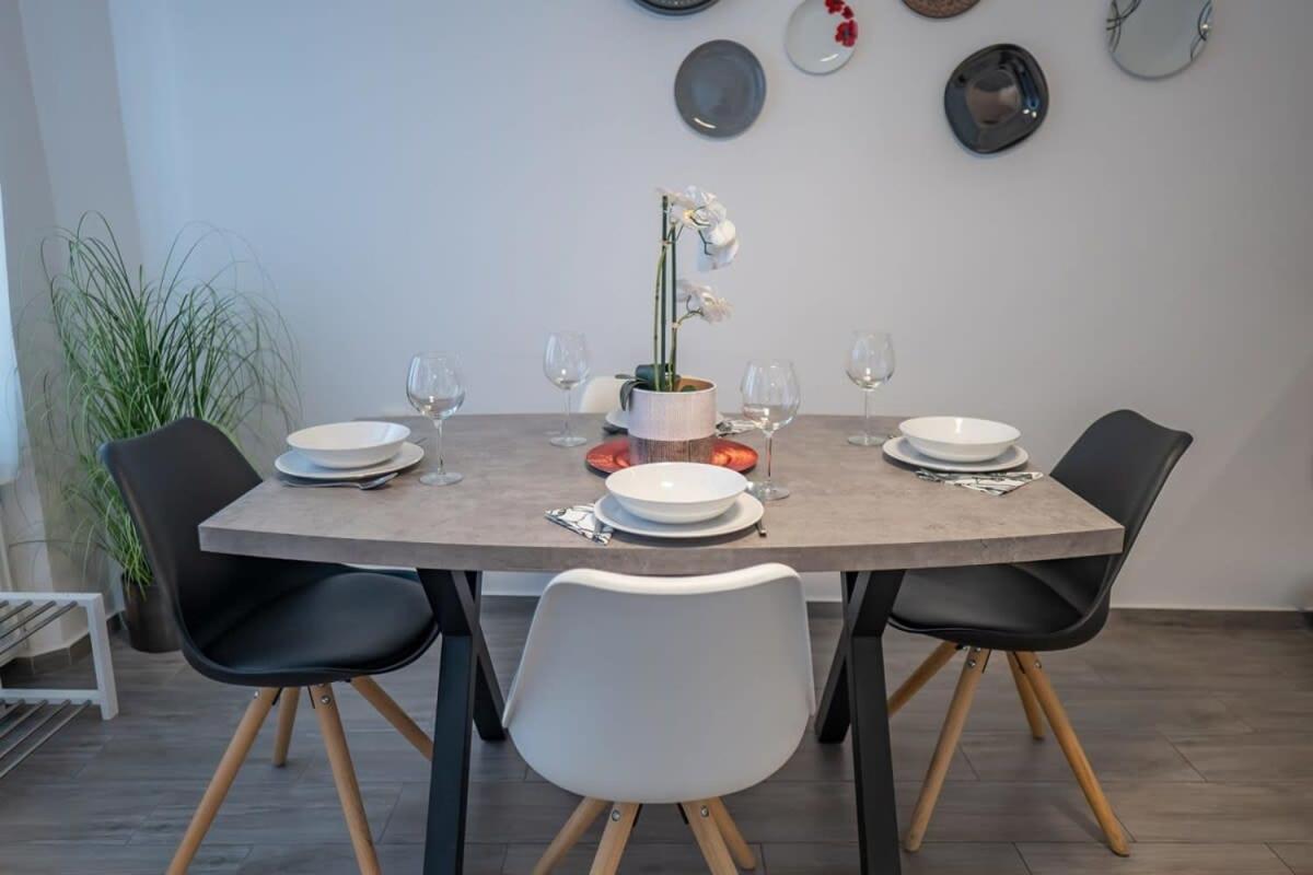 Chic Central Flat With River View Budapest Ngoại thất bức ảnh