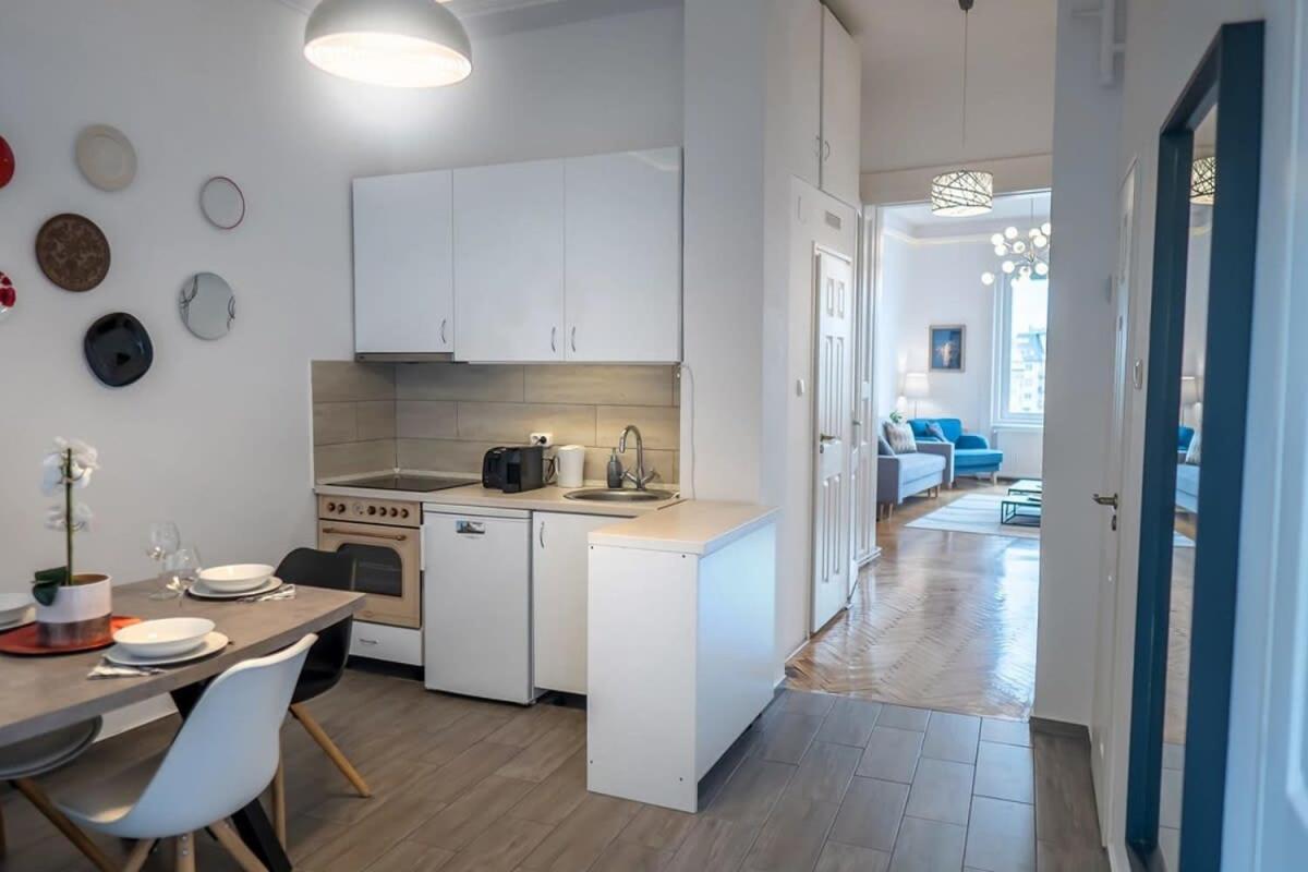 Chic Central Flat With River View Budapest Ngoại thất bức ảnh