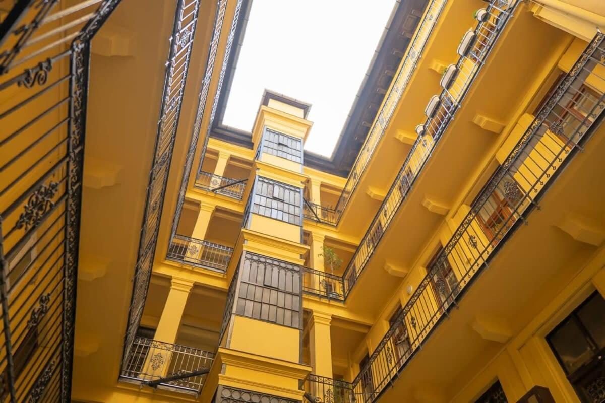 Chic Central Flat With River View Budapest Ngoại thất bức ảnh