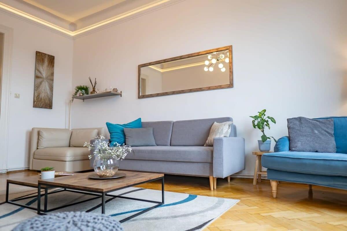 Chic Central Flat With River View Budapest Ngoại thất bức ảnh