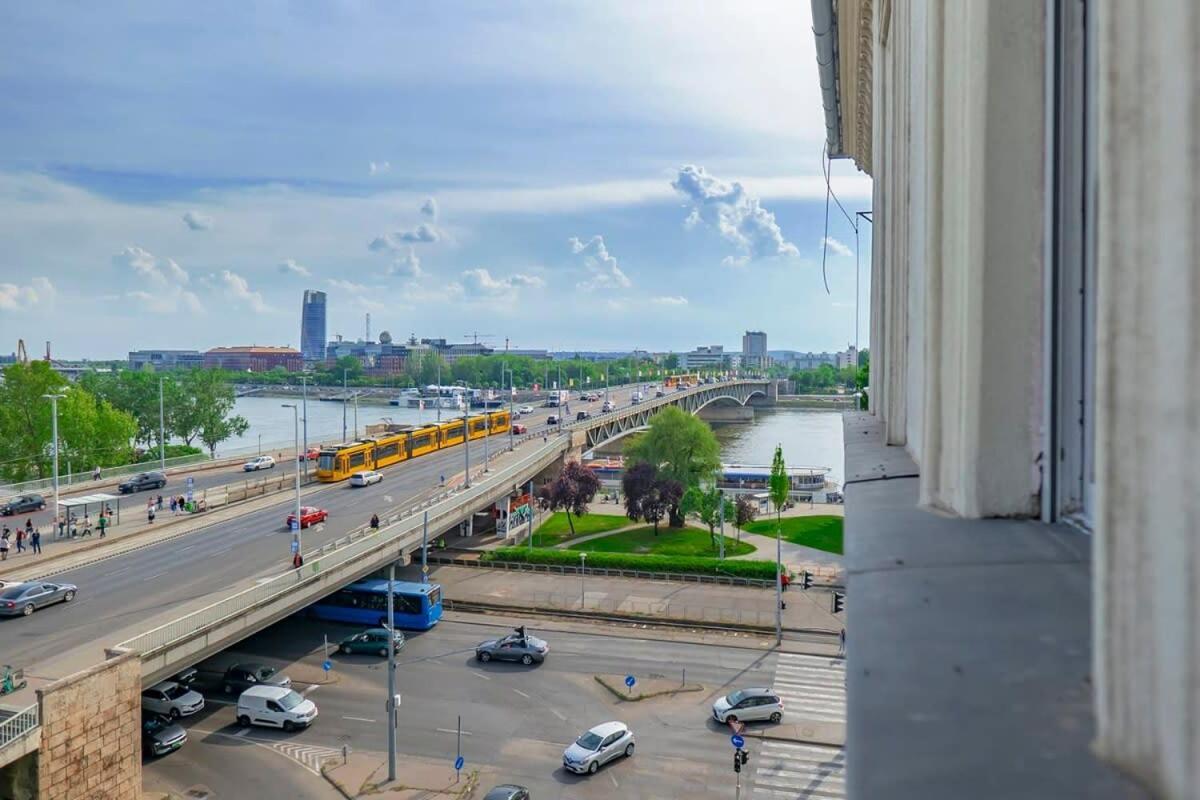 Chic Central Flat With River View Budapest Ngoại thất bức ảnh